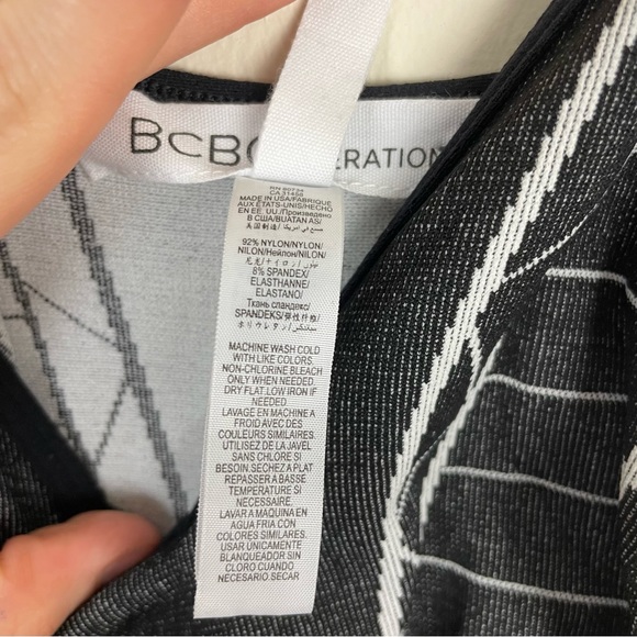 โญ๏ธ2/$20 BCBGeneration Stretchy y2k Geometric Line Bodycon Dress - Picture 11 of 11